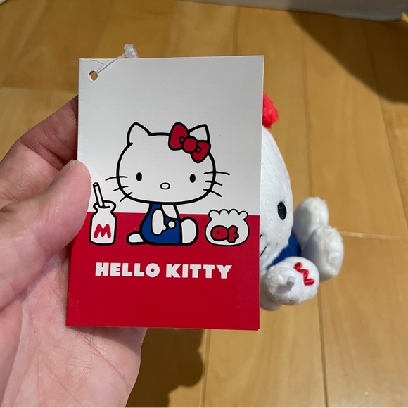 NWT hello kitty 50th anniversary plush keychain - Picture 3 of 5